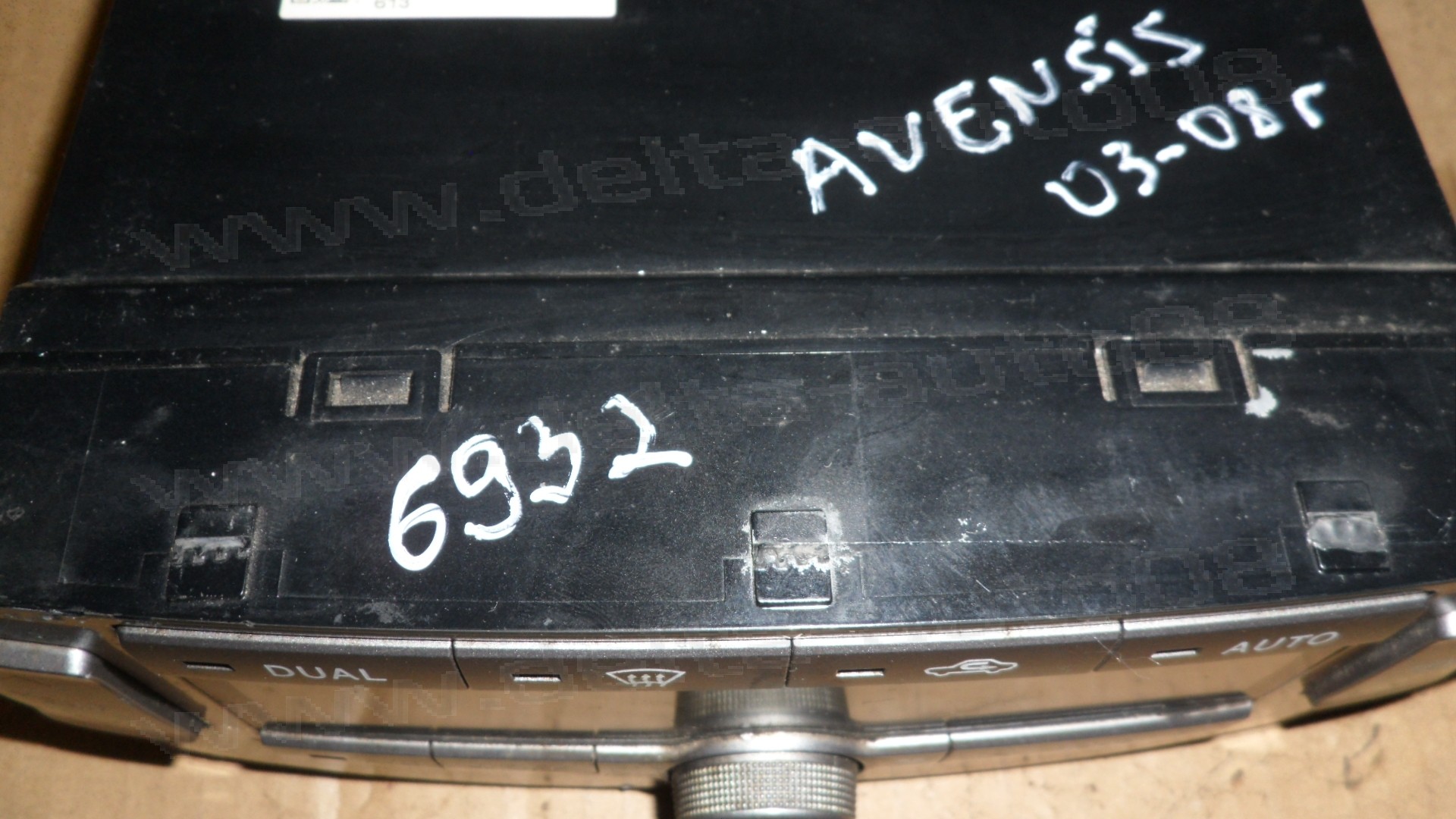 Панел контрол климатроник, Toyota Avensis, 2003-2008г., 55900-05281, 5590205281, MB146570-6750, MB1465706750. Със забележка.