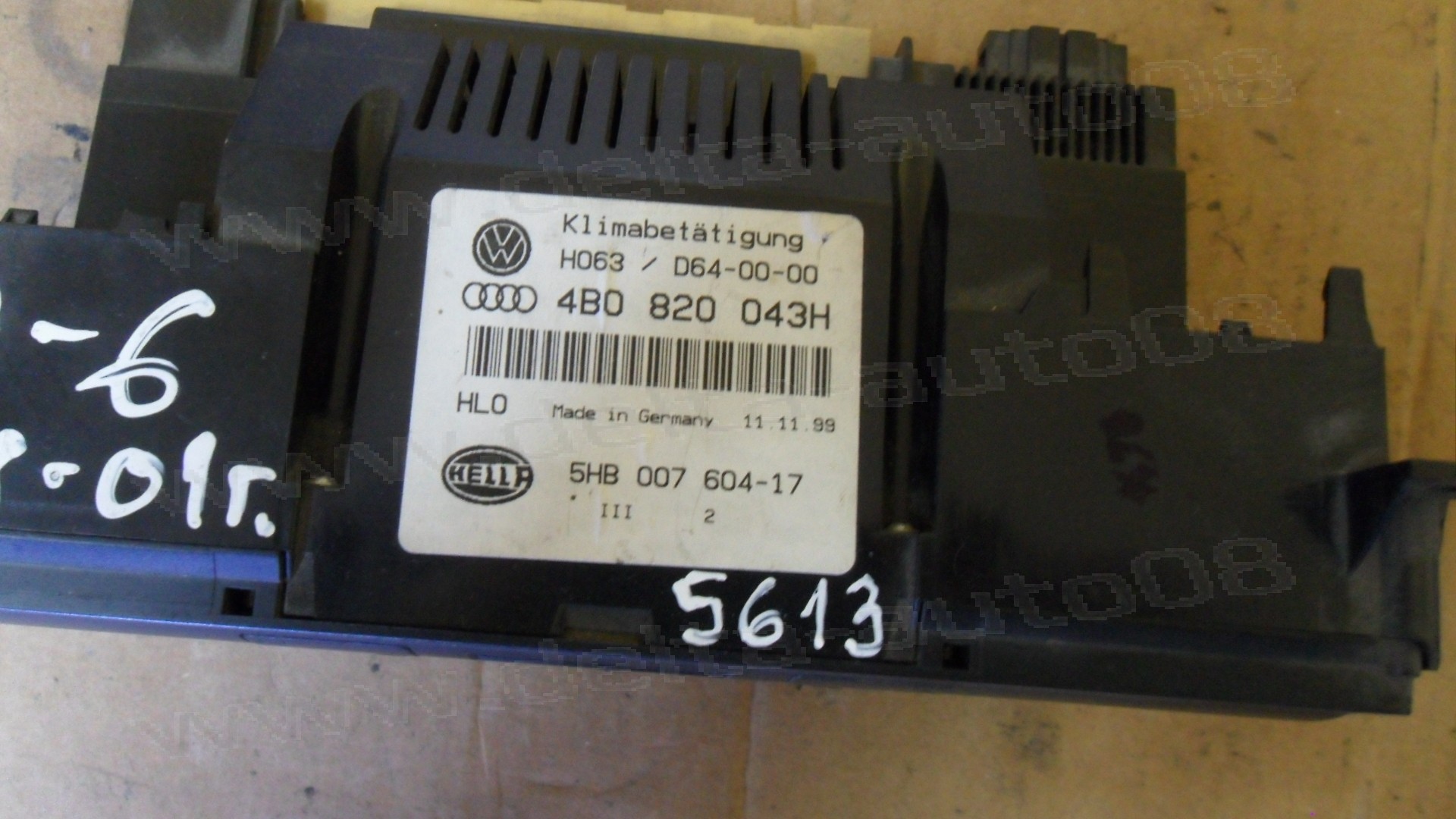 Панел контрол климатроник за Audi A6,1998-2001г.,  4B0 820 043H, 4B0820043H, 5HB 007 604-17, 5HB00760417