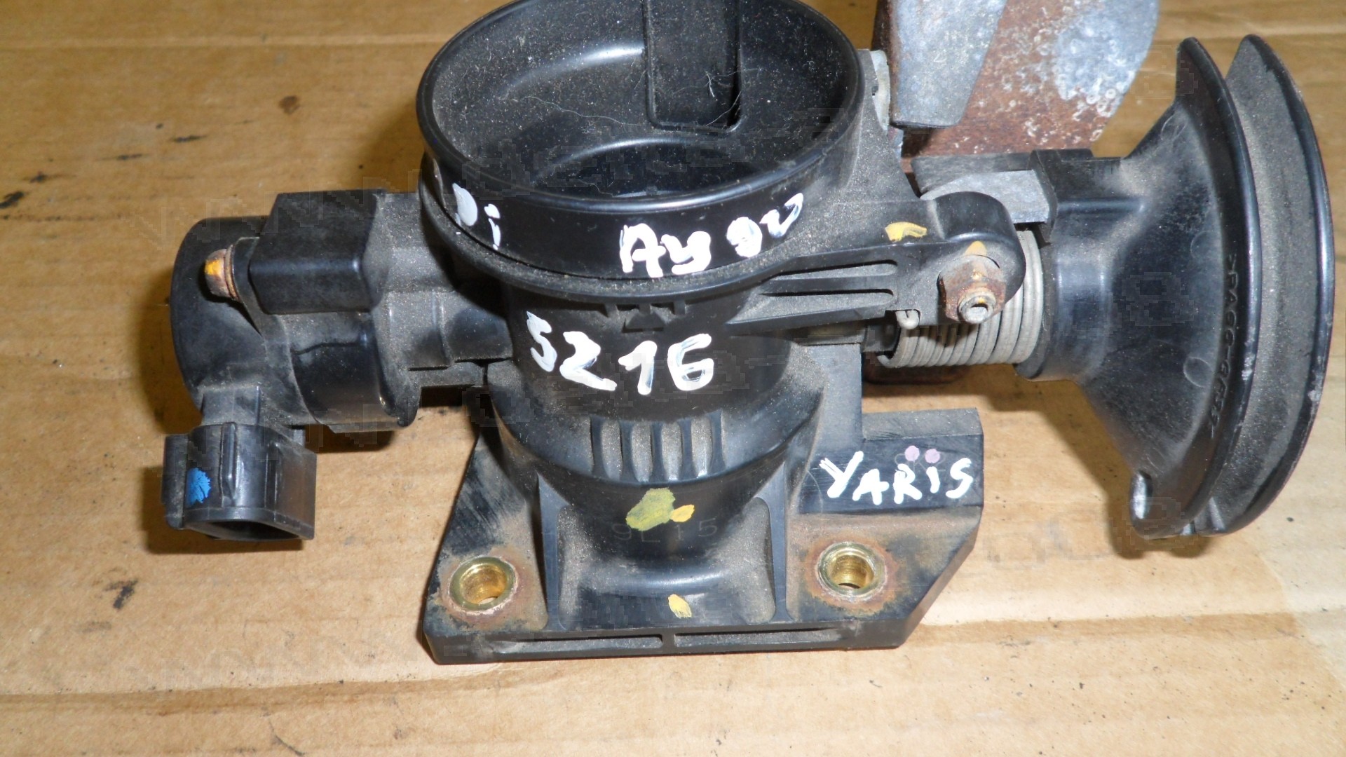 Дросел за Toyota Yaris, Aygo, Peugeot 107, 1.0I, 68к.с., 1999-2005г., 89452-52011, 89452 52011, 8945252011, 16R90