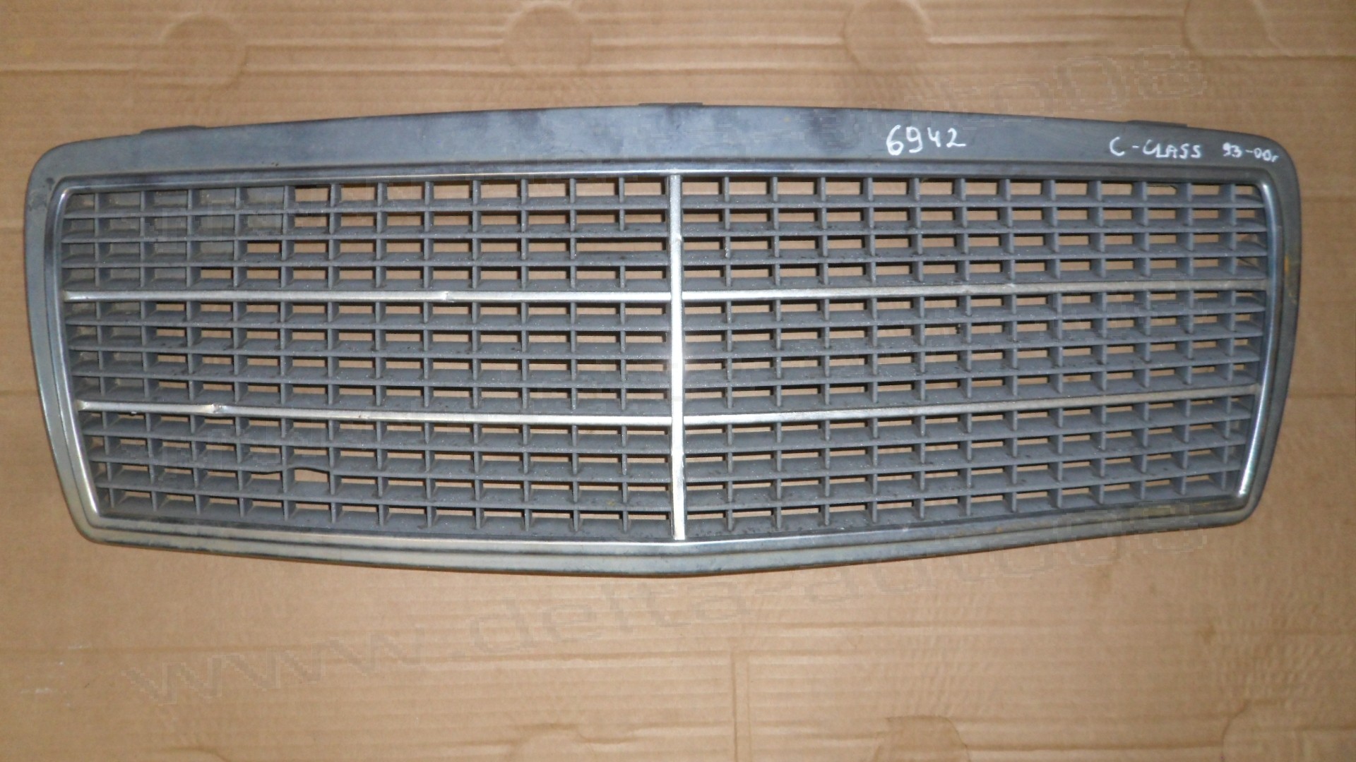 Решетка радиатор за Mercedes C-Class, W202, C220, C230, C280, 1993-2000г., 202 888 00 23, 2028880023